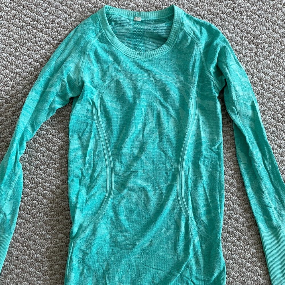 Lululemon Long Sleeve Athletic Top